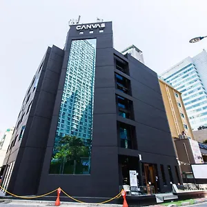 https://canvas-black-guesthouse.hotelsinbusan.com