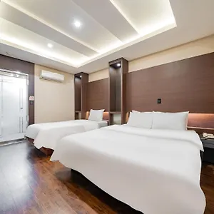 2* 호텔 Airport June