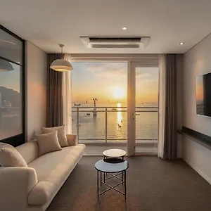 https://urbanstay-songdo-beach.hotelsinbusan.com